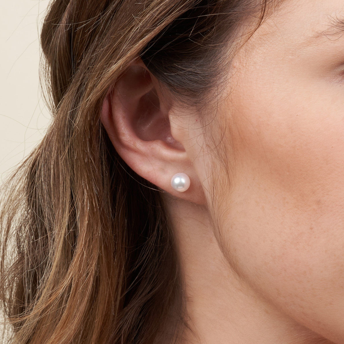 7.0-7.5 mm White Akoya AAA Pearl Stud Earrings on model