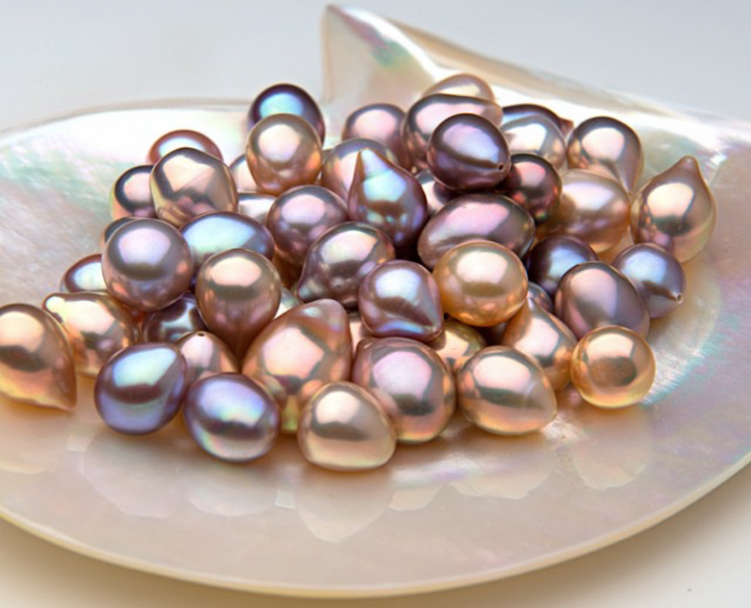 Loose, exotic and metallic freshwater pearls