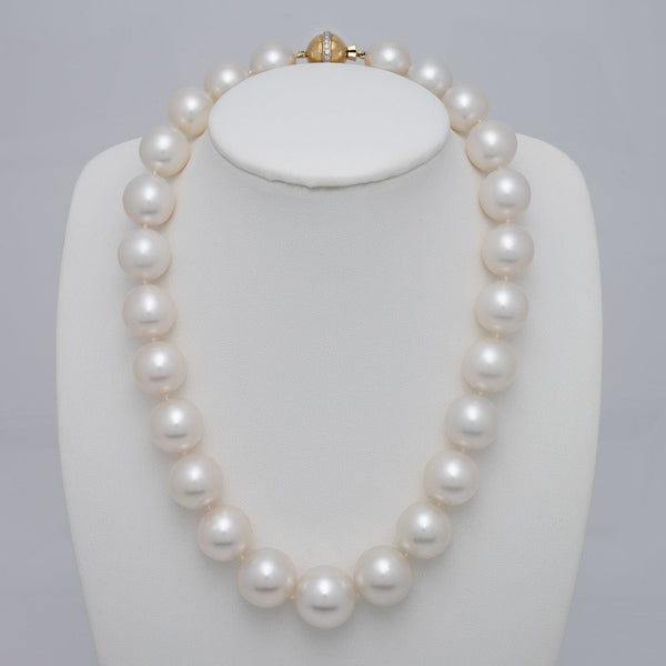 14.1-17.9 mm AAA White South Sea Round Pearl Necklace on bust