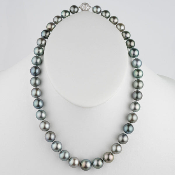 10.7–13.0 mm Fijian Pearl Necklace with diamond clasp