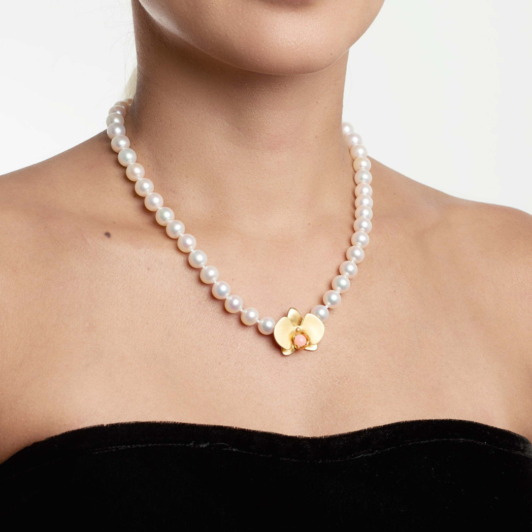 Monili Collection Phalaenopsis Orchid Clasp with Conch Pearl on 8.5-9 mm Freshadama Necklace