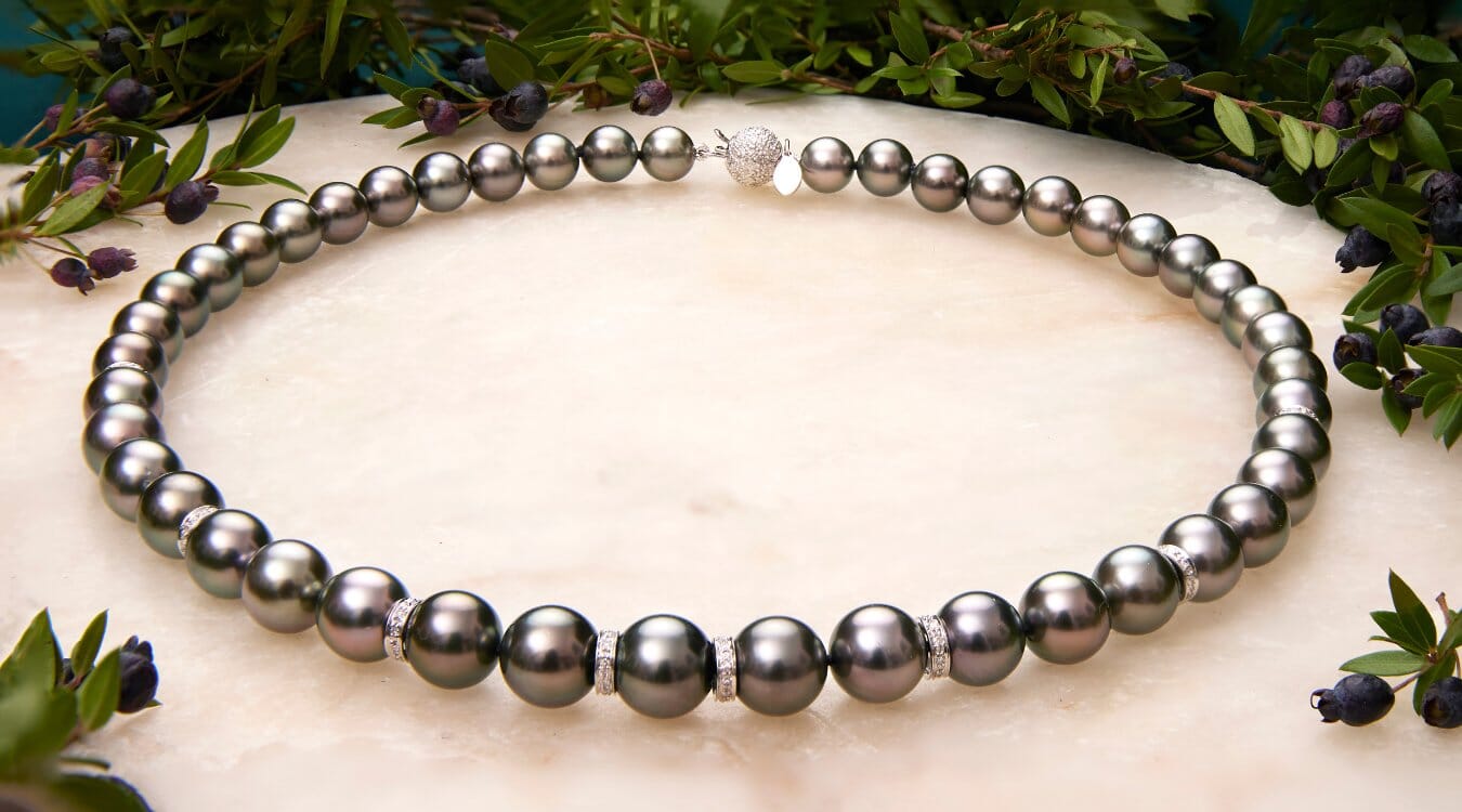 Image of black pearl strand with diamond spacers