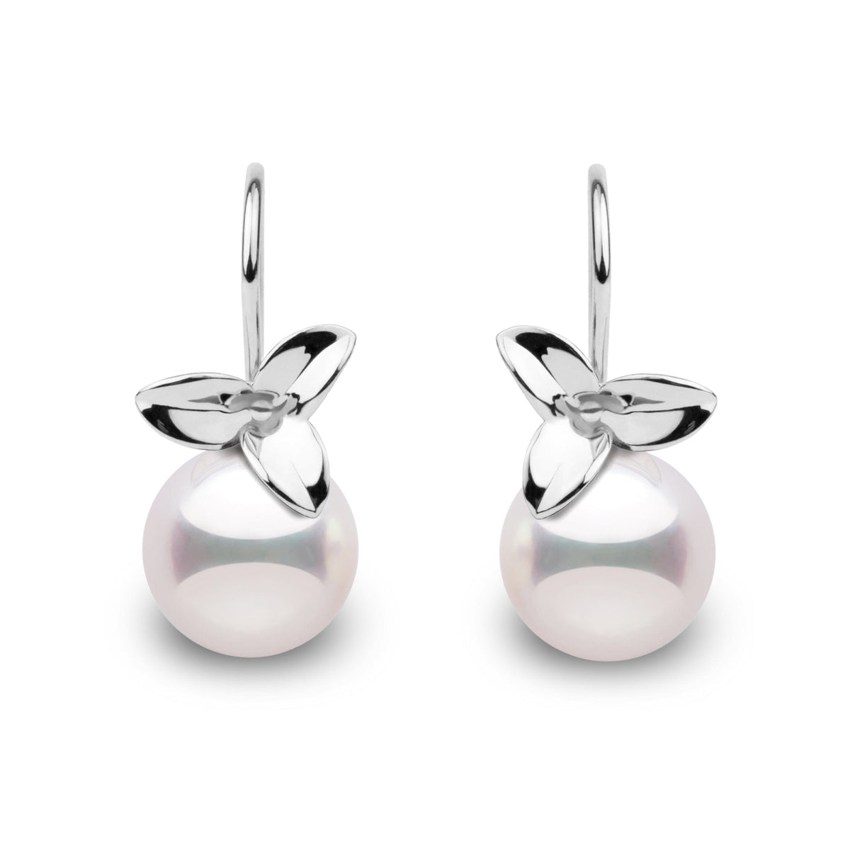 Elegant 14k gold earrings featuring 9–9.5 mm white Akoya pearls with mirror-like luster and floral-inspired design in white gold.