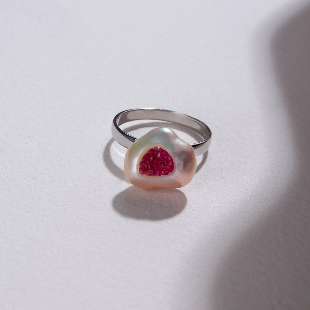 Piccolo Finestrino Collection Freshwater Pearl Ring with Ruby