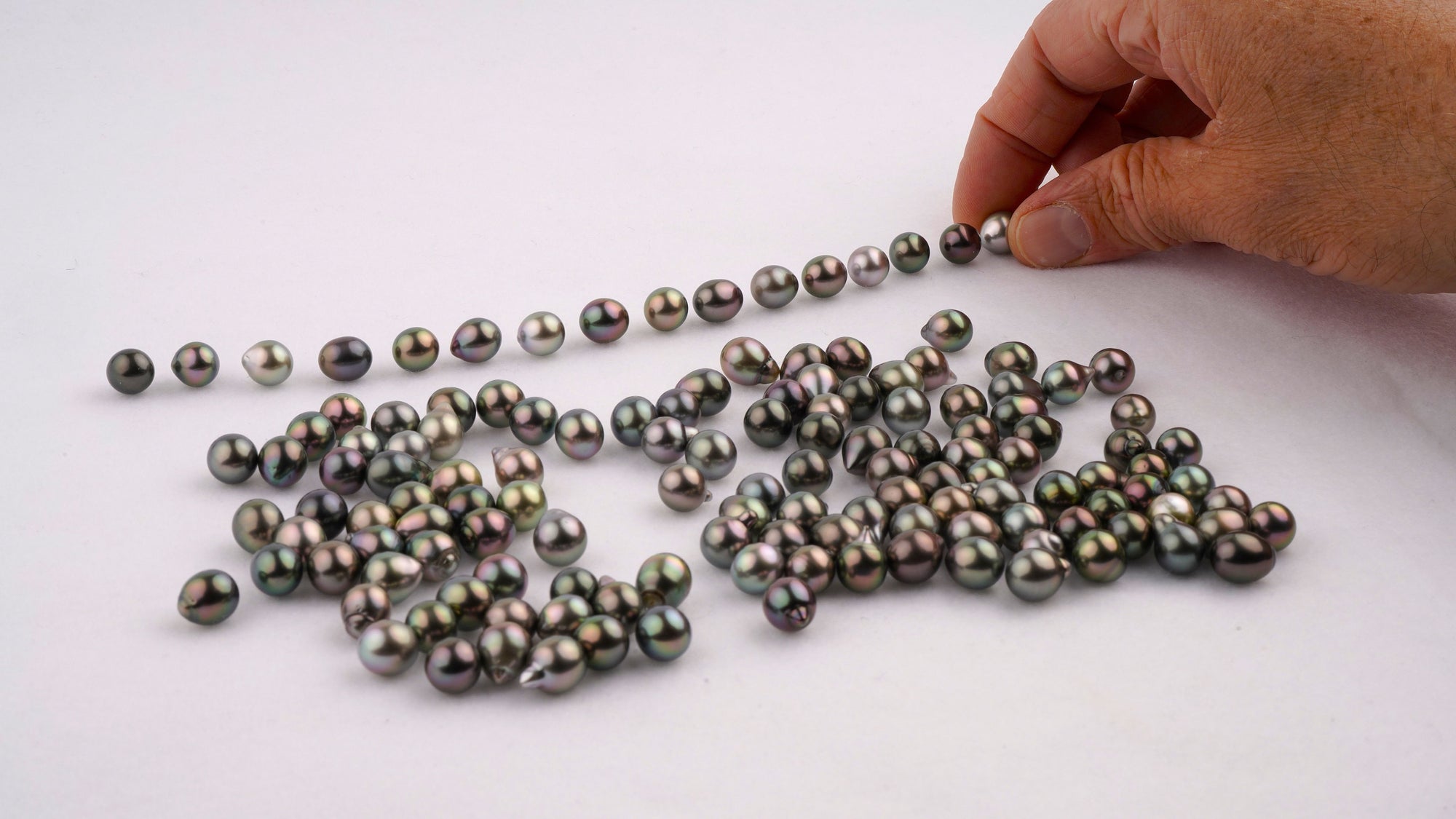 Creating a perfect Tahitian Drop Strand