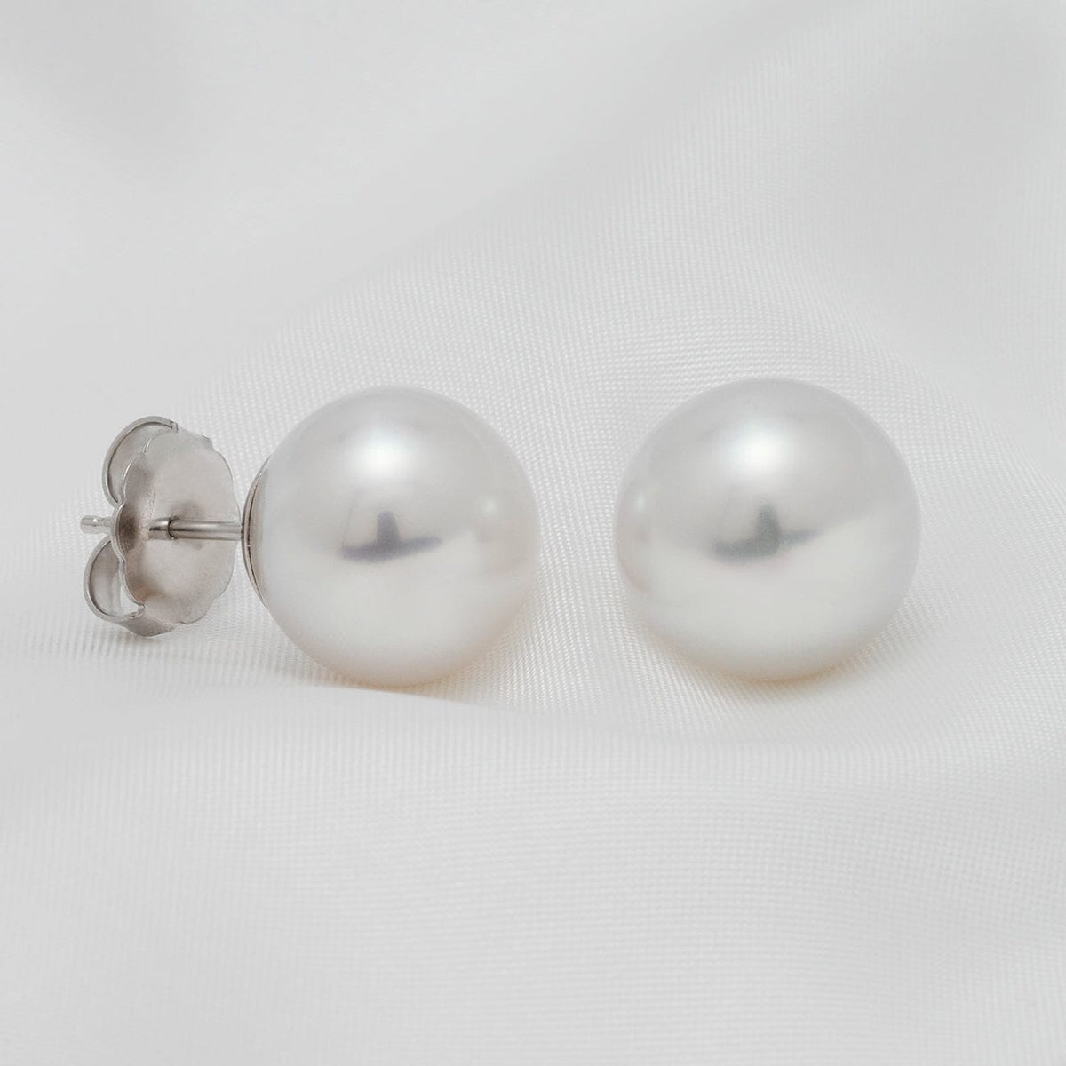 13-14 mm White south sea pearl earrings 18K white Gold