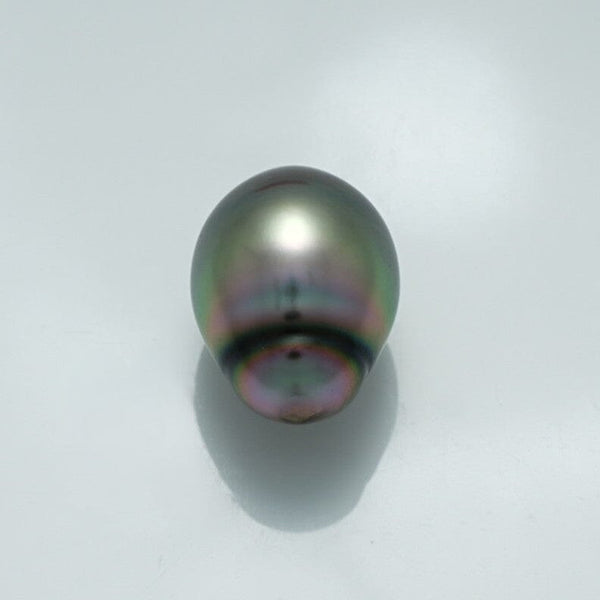 16.6 x 12.4 mm Fijian Drop Pearl with a lustrous dark surface displaying subtle green and purple overtones, ideal for fine pearl jewelry designs.