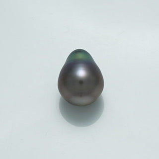 Single lustrous 13.6 x 10.5 mm Fijian Drop Pearl with a smooth surface and rich dark tones reflecting subtle green and purple hues.