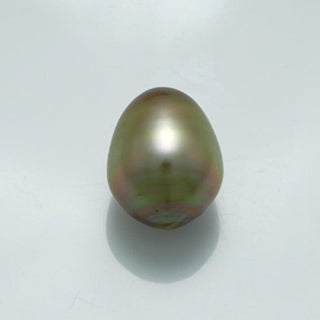 Single lustrous 13.3 x 10.6 mm Fijian Drop Pearl with a unique greenish-gold hue, perfect for fine pearl jewelry and pendant designs.