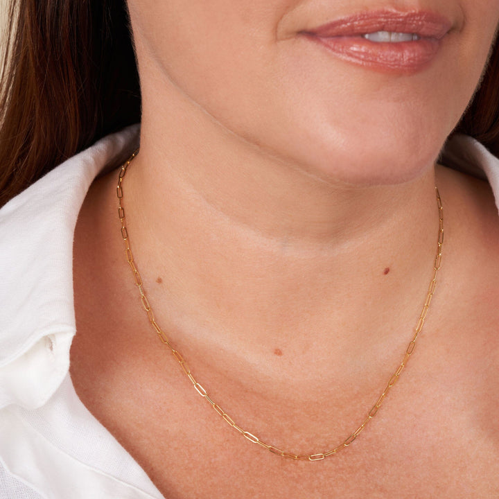Paperclip Chain Necklace Yellow Gold on model 2