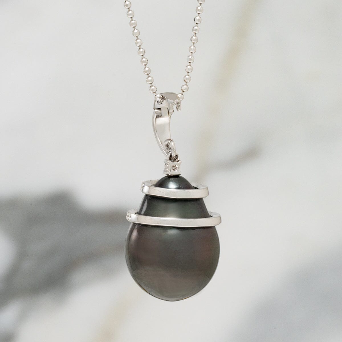 14.0-15.0 mm Tahitian Drop Pearl and Diamond Banded Pendant, detail