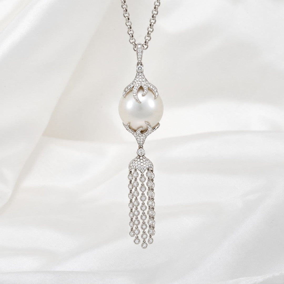 18.4 mm White South Sea Pearl and Diamond Pendant