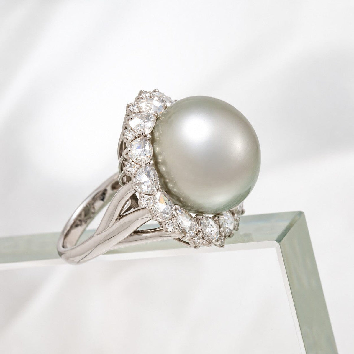 17.3 mm Tahitian Button Pearl and Diamond Ring