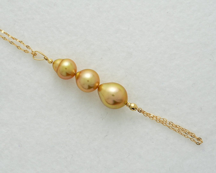 SA-18: 8.0-10.0 mm Golden South Sea Pearl Pendant, 17.5" Adj, 18K