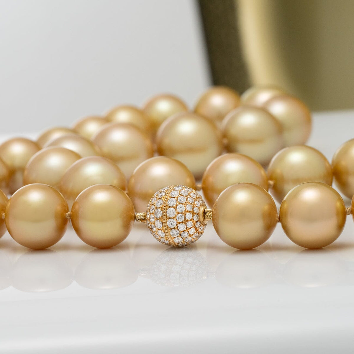 18K yellow gold diamond clasp (120 diamonds, 1.31 ctw)