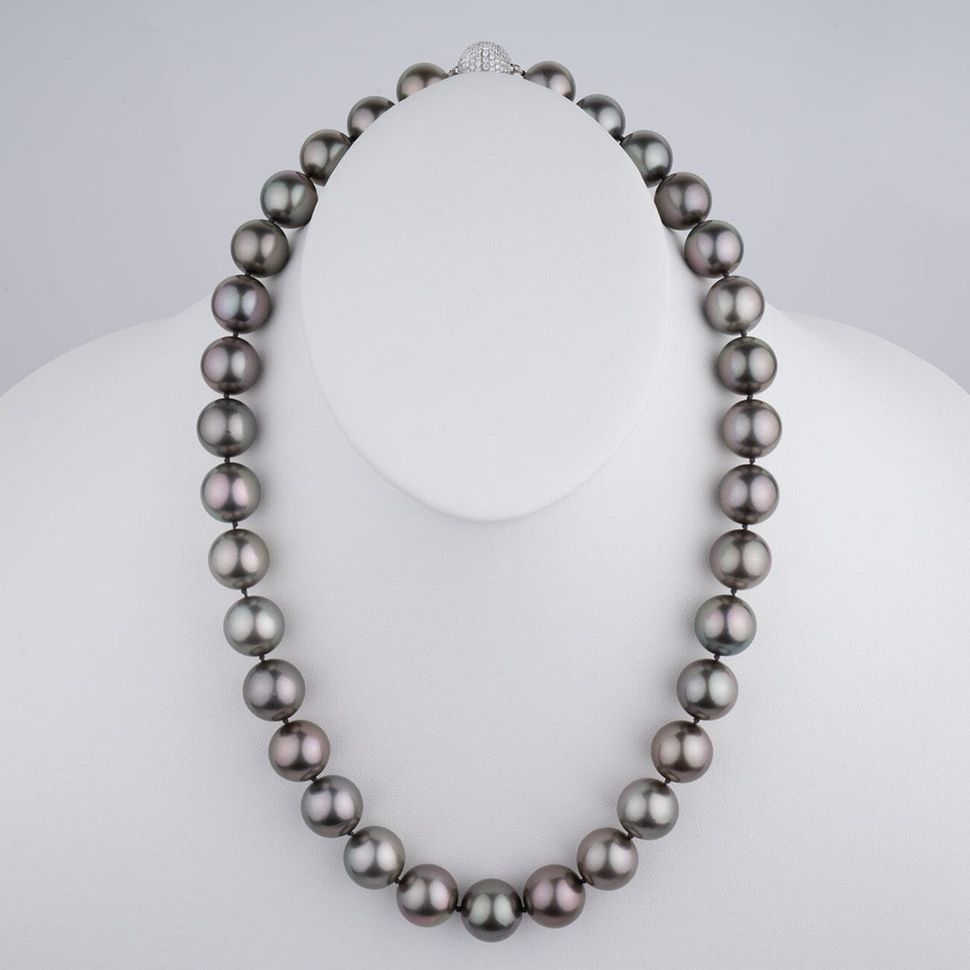 15.0–16.0 mm round Tahitian pearl and diamond necklace on bust