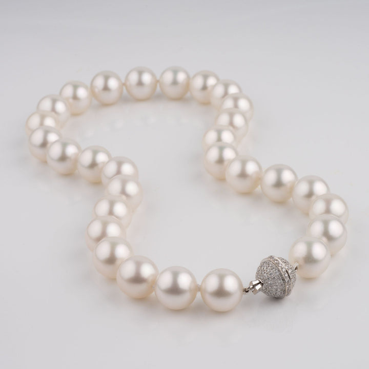 13.0 to 14.3mm White South Sea Round Pearl Necklace diamond clasp