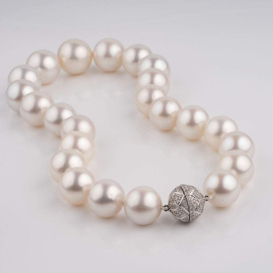 Round South Sea Pearl Necklace 16.0–20.8 mm layout