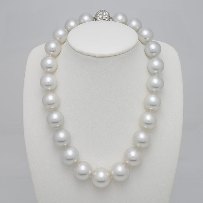 16.0-19.0 mm White South Sea Round Pearl Necklace on bust
