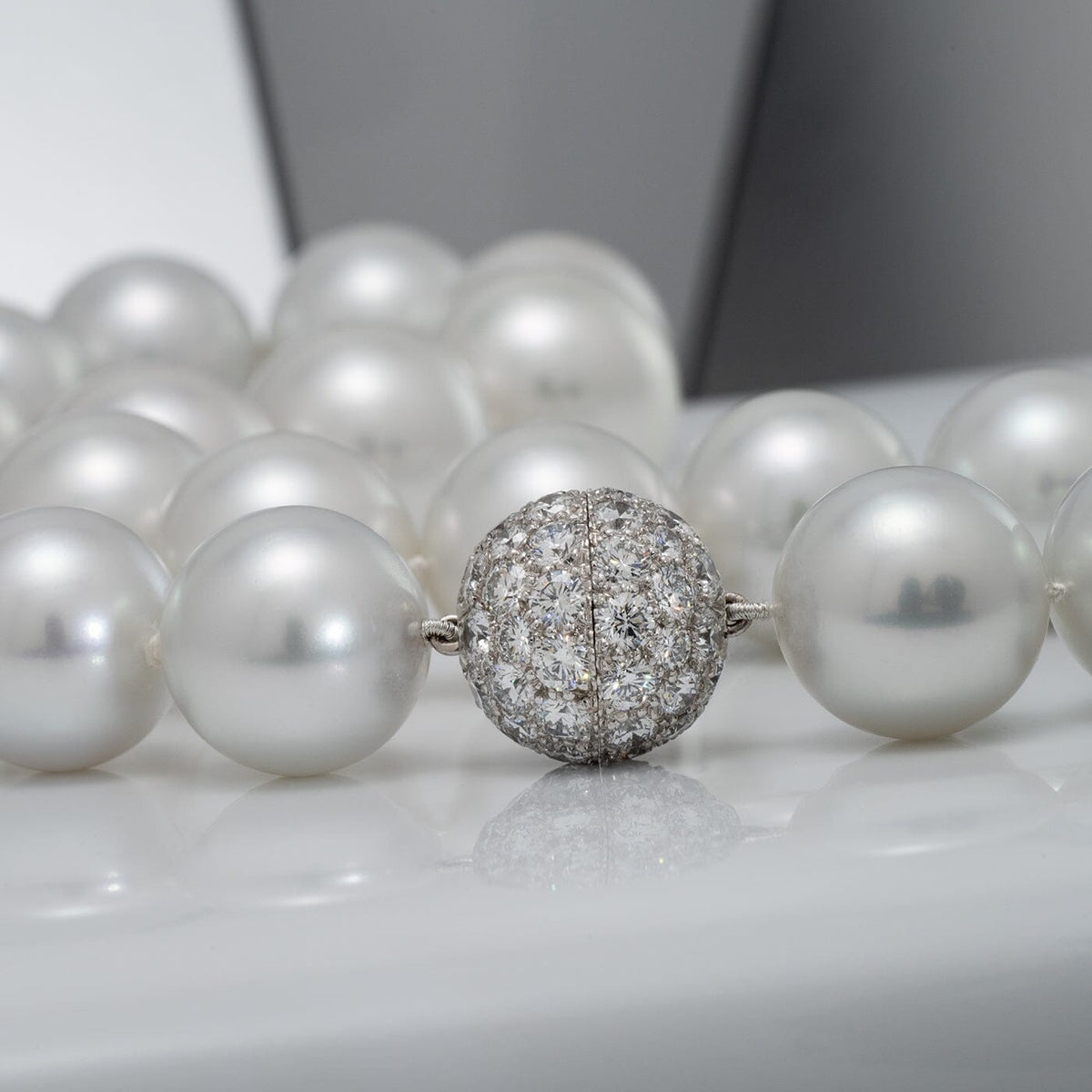 Platinum Ball Clasp 60 Diamonds 8.29 ct