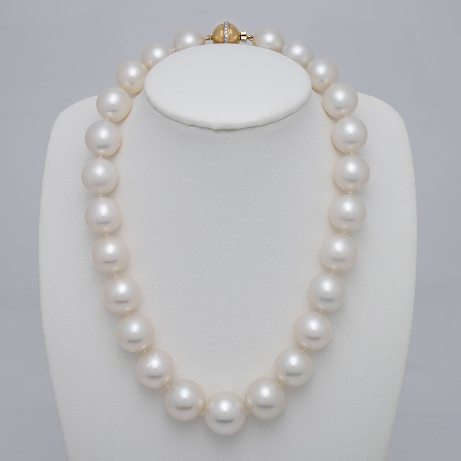 14.1-17.9 mm AAA White South Sea Round Pearl Necklace on bust