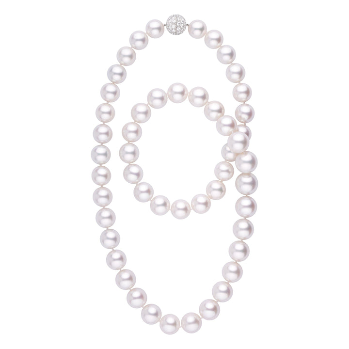 Museum-grade white South Sea pearl necklace, 50 round pearls 15.0–18.5 mm, 82.0 momme. Subtle pink overtones, platinum clasp with 7.60 ct diamonds.