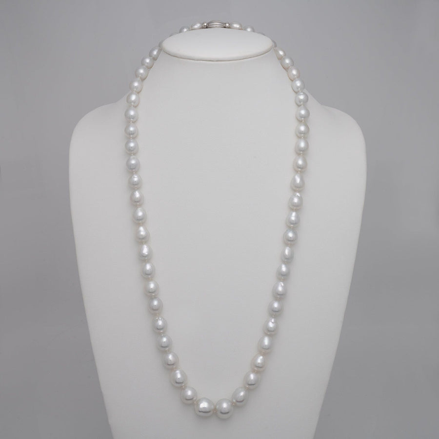 9.0–15.0 mm baroque South Sea pearl necklace on bust
