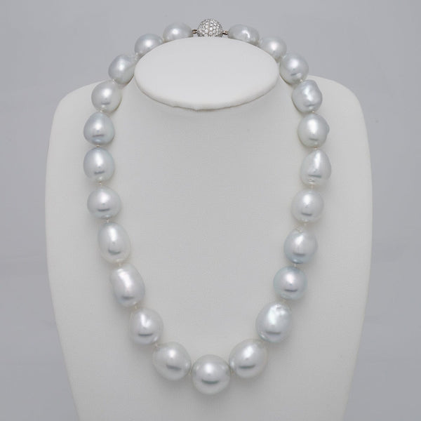 14.2–18.9 mm baroque South Sea pearl and diamond necklace on bust