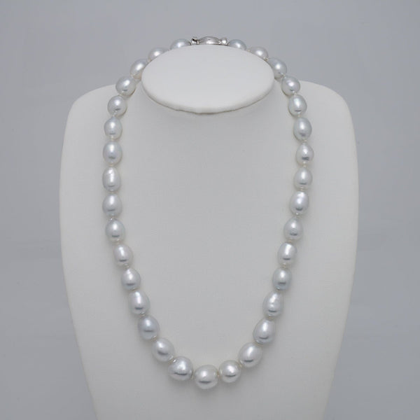 9.1–12.9 mm baroque White South Sea pearl necklace on bust