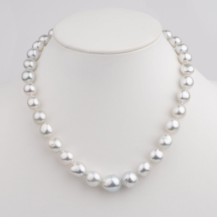 semi-baroque South Sea pearl necklace, 35 pearls 9.8–14.3 mm
