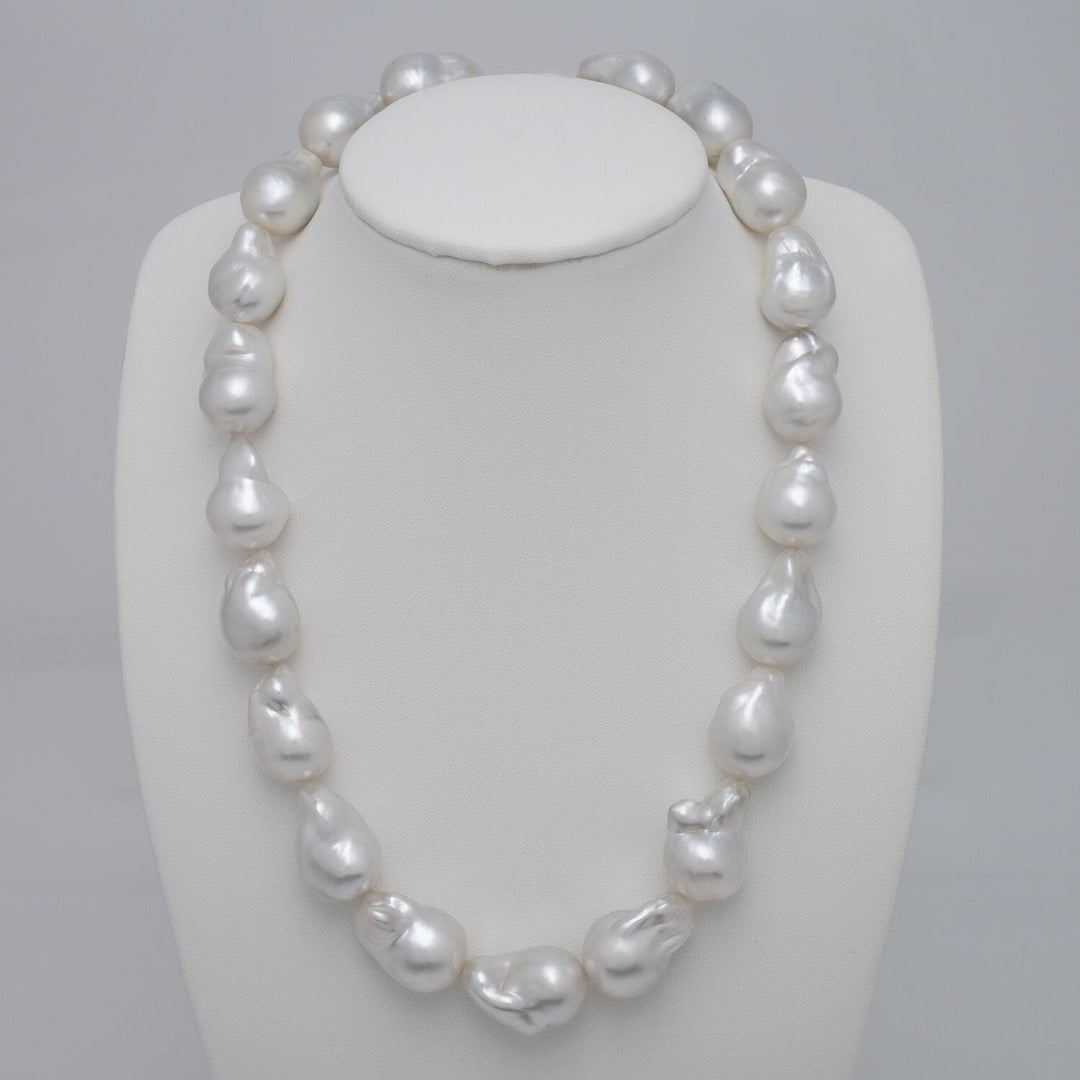 14.0-16.8 Baroque White South Sea Pearl Necklace on bust