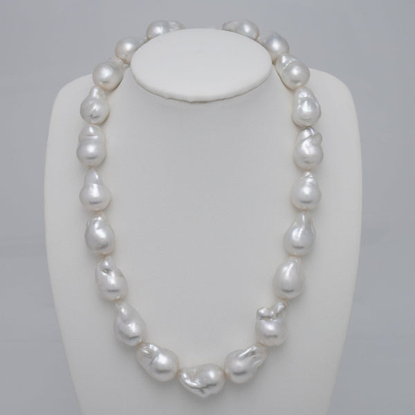 14.0-16.8 Baroque White South Sea Pearl Necklace on bust