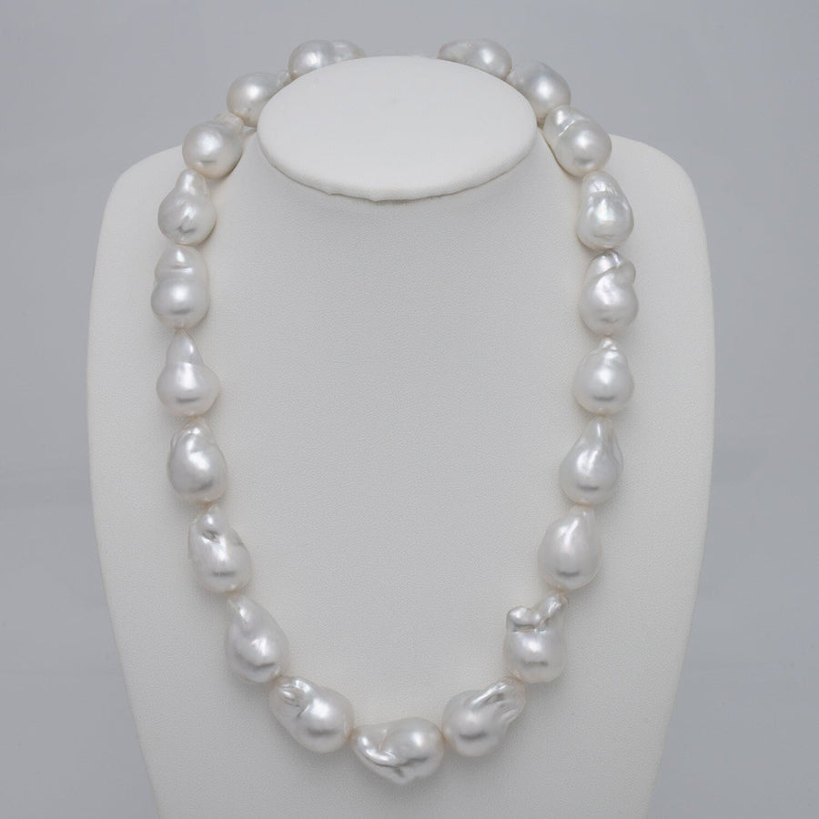 14.0-16.8 Baroque White South Sea Pearl Necklace on bust