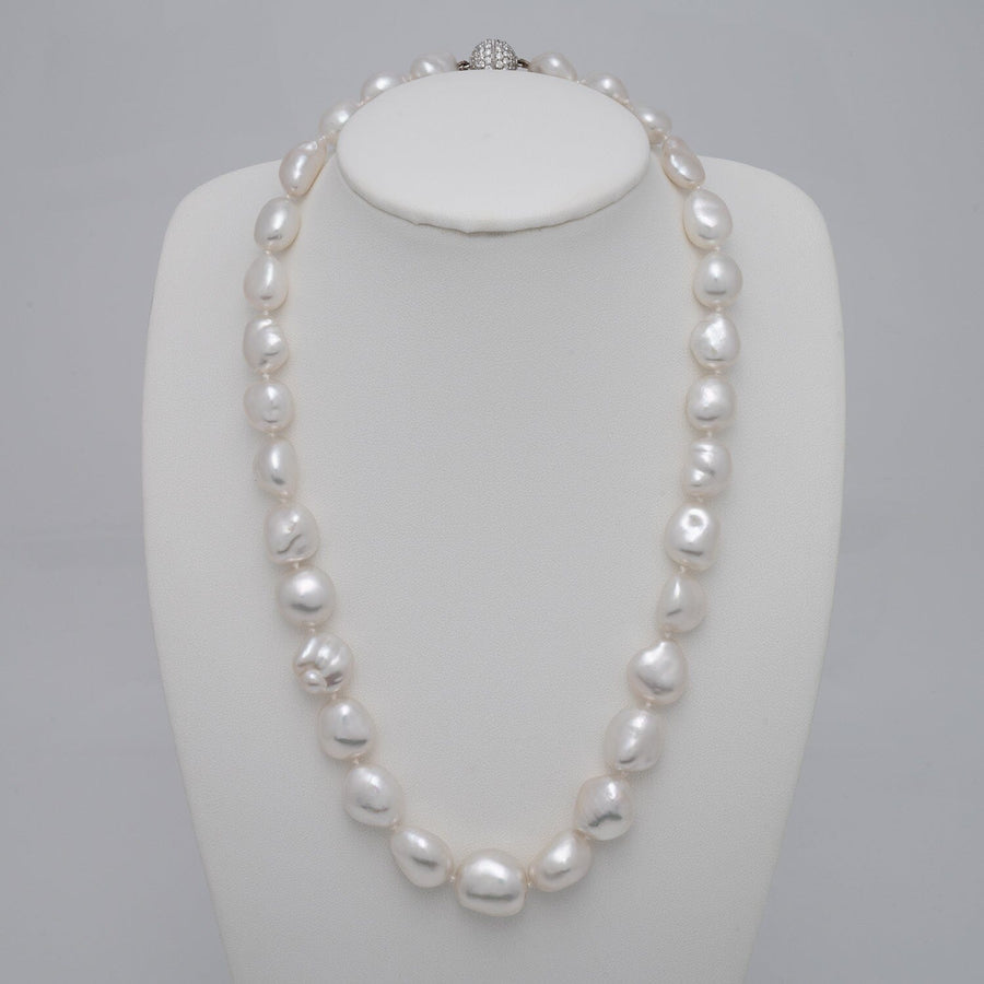 White South Sea Keshi Pearl Necklace, 31 pearls, 11.1–14.9 mm, 19.9 momme on bust