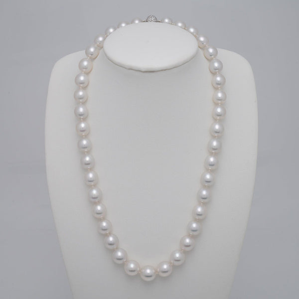 9.2–11.7 mm oval South Sea pearl and diamond necklace on bust
