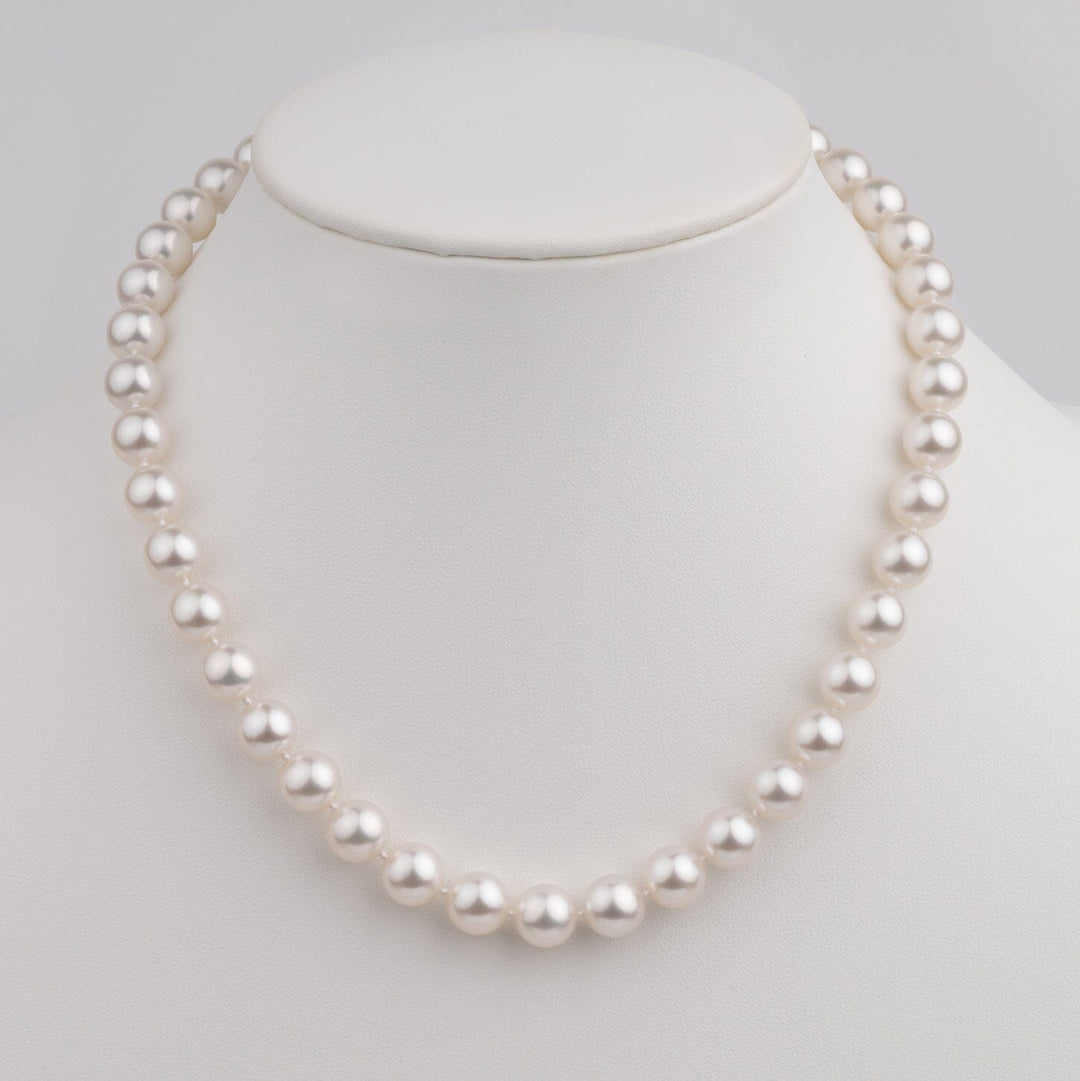 9.1 to 10.0mm AAA White South Sea Round Pearl Necklace on bust