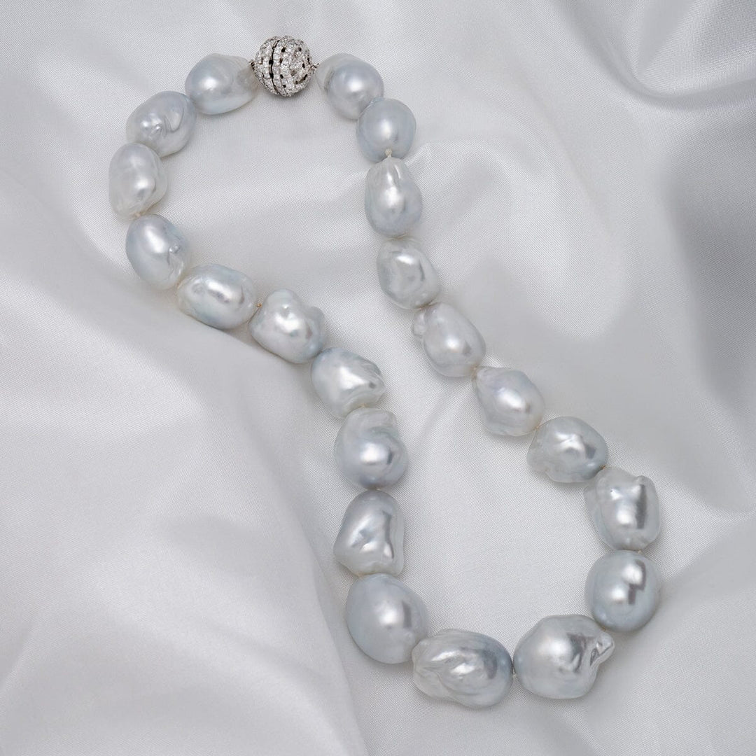 14.0–20.7 mm baroque South Sea pearl and diamond necklace