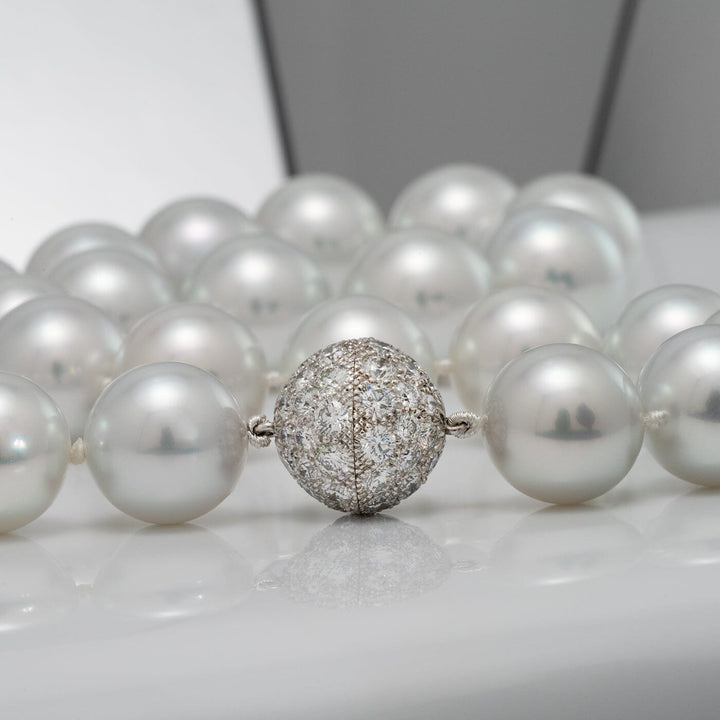13.0 to 16.0mm with Platinum and 18K WG Clasp, 64 Diamonds 4.51ct (16.75 in)