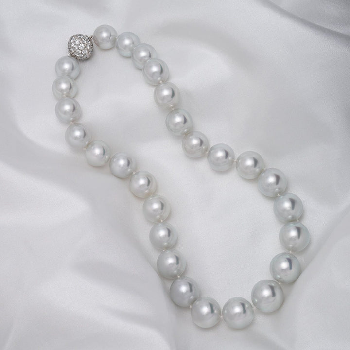 13.0–16.0 mm round South Sea pearl and diamond necklace
