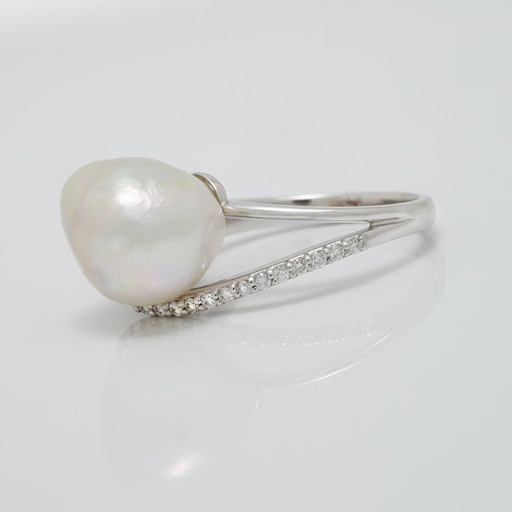 T-12: 10.5-11 mm Baroque Akoya Pearl and Diamond Ring