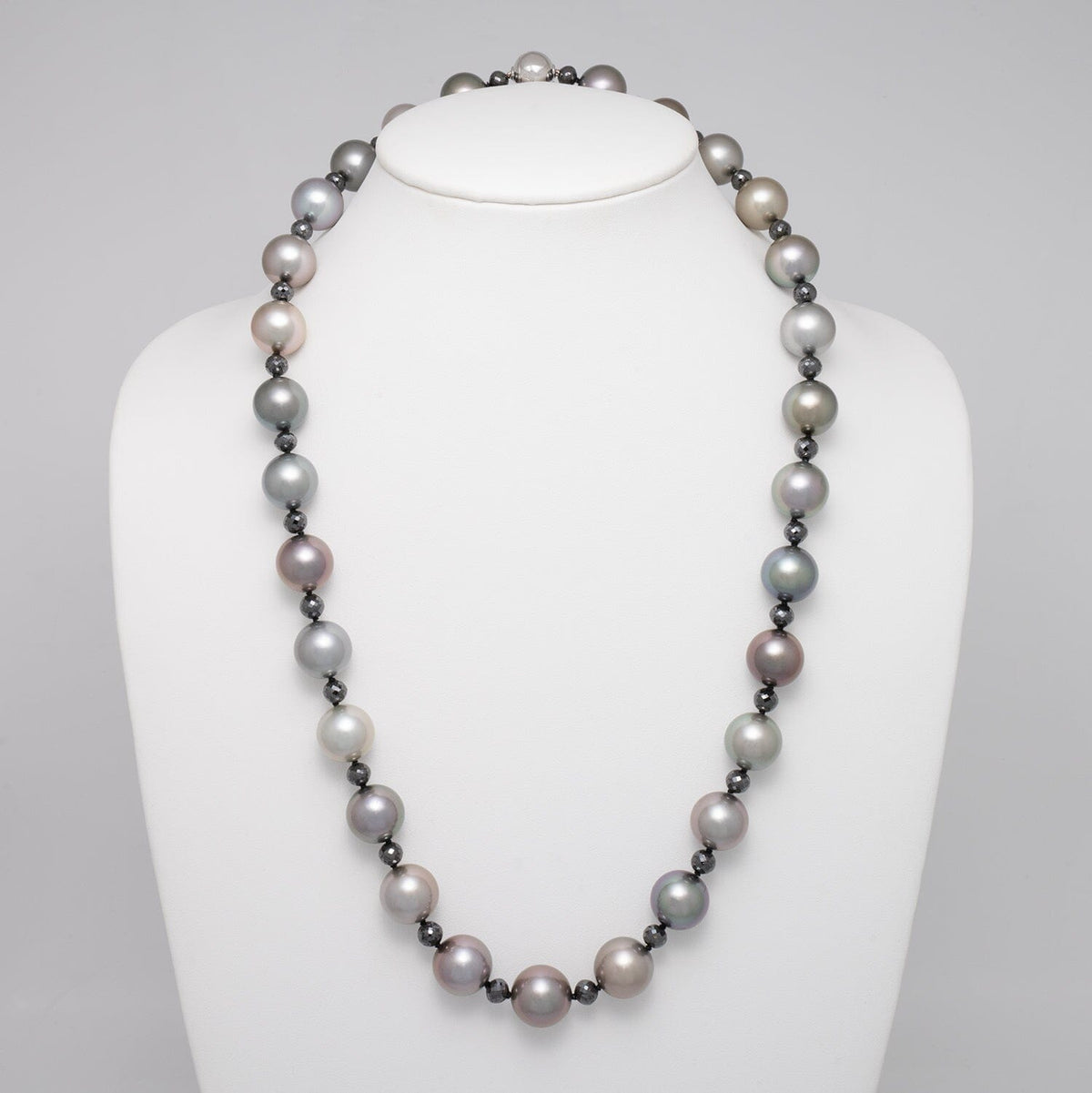 15.0–16.4 mm AAA Tahitian Round Pearl and Black Diamond Necklace, 27 inches on bust
