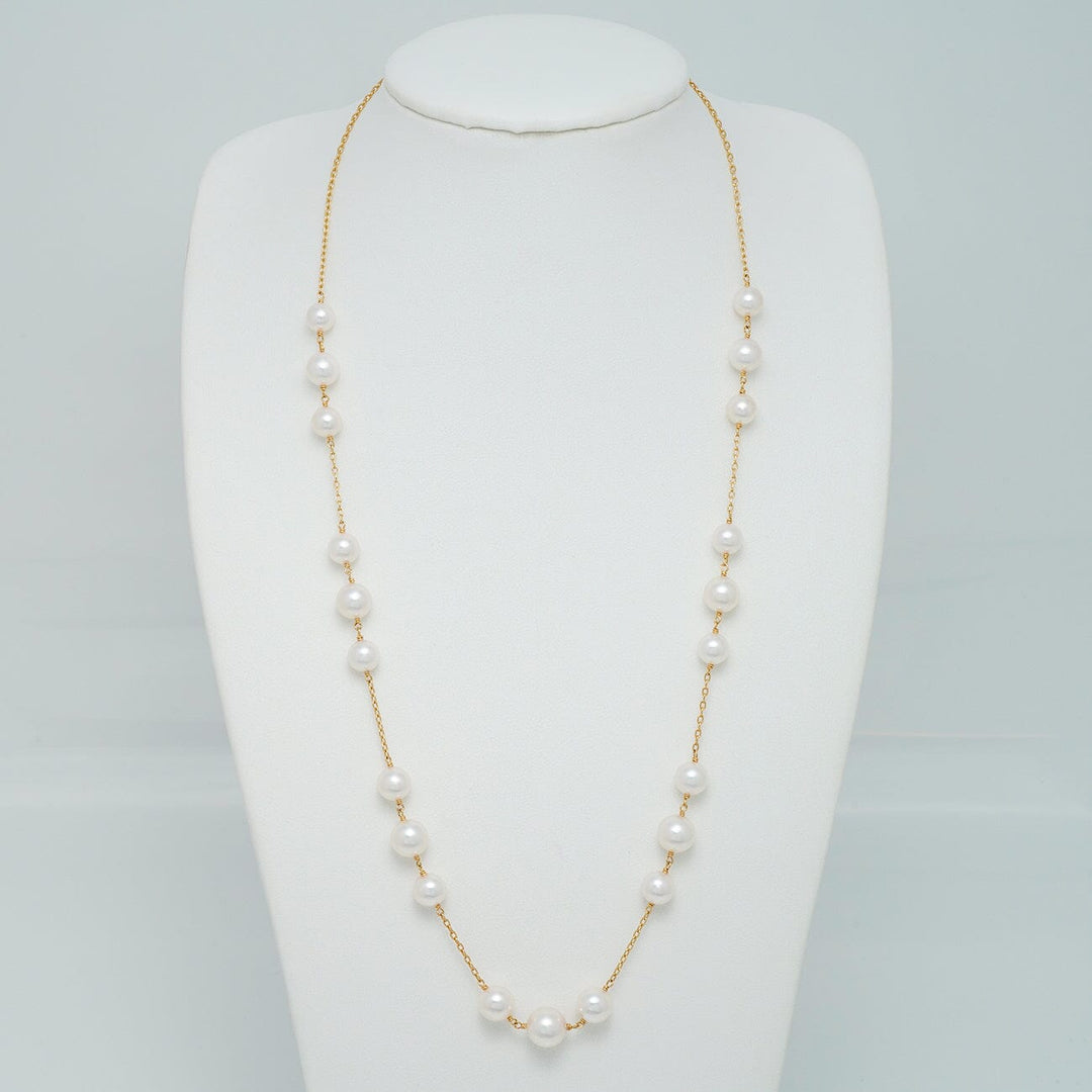 TC-26: 6.5-9.0 mm Hanadama Akoya Pearl Tin Cup Necklace