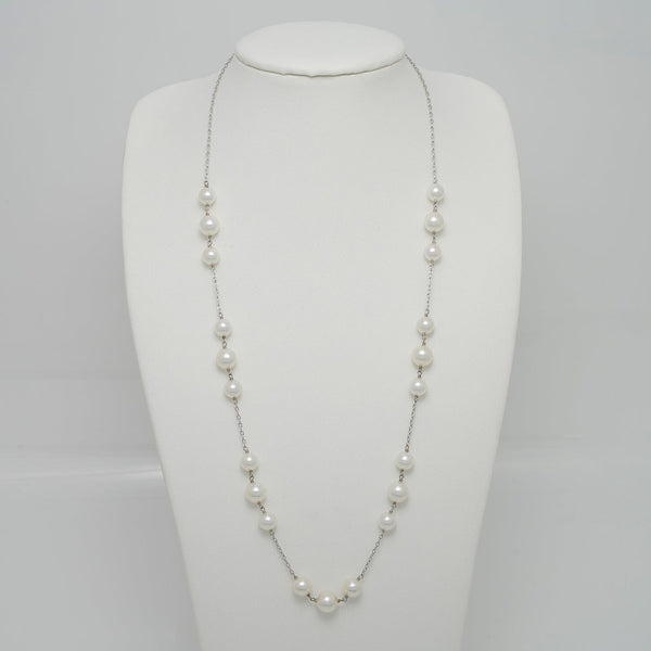 TC-26: 6.5-9.0 mm Hanadama Akoya Pearl Tin Cup Necklace