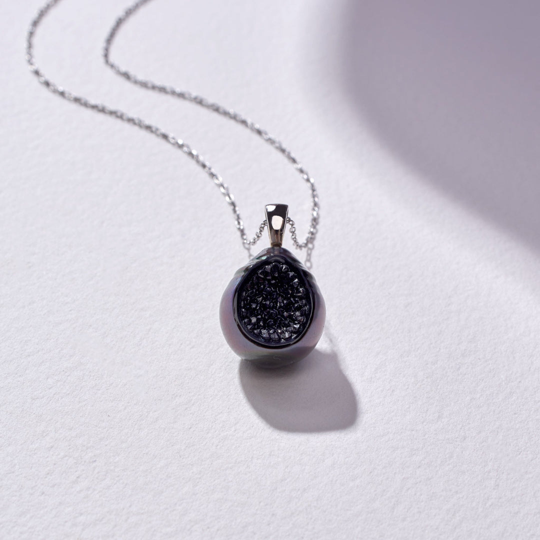 Tahitian Pearl Finestrino Pendant with Black Diamond