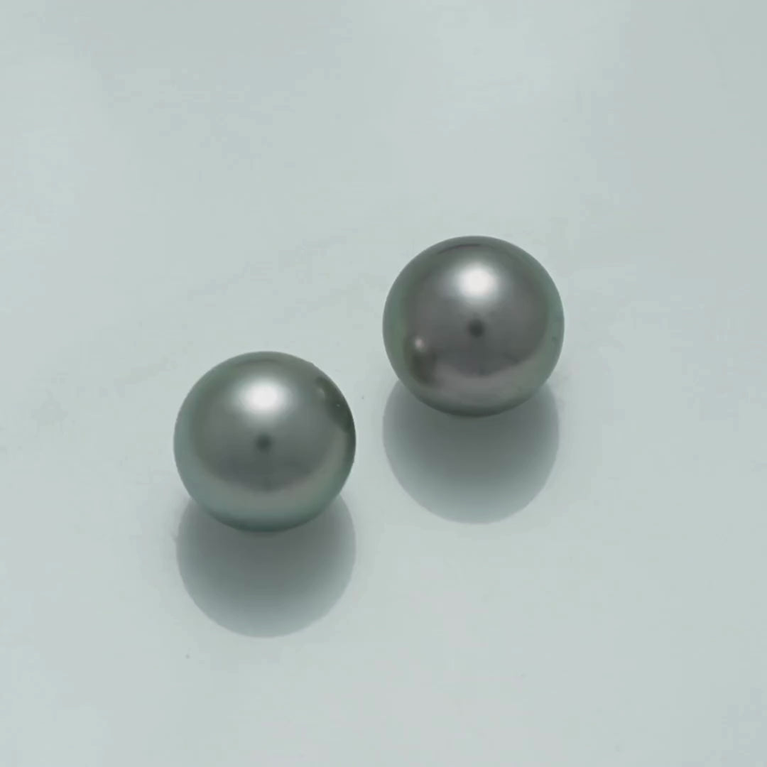 9.4 x 9.4 mm and 9.4 x 9.4 mm Fijian Pearl Pair