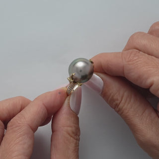14.0-15.0 mm Tahitian Pearl and Diamond Ring