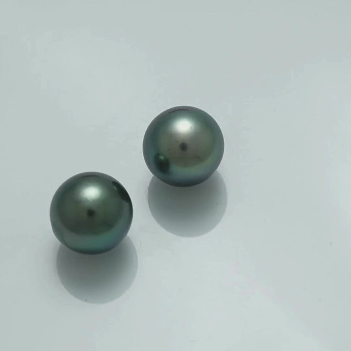 9.5 x 9.3 mm and 9.4 x 9.2 mm Fijian Pearl Pair
