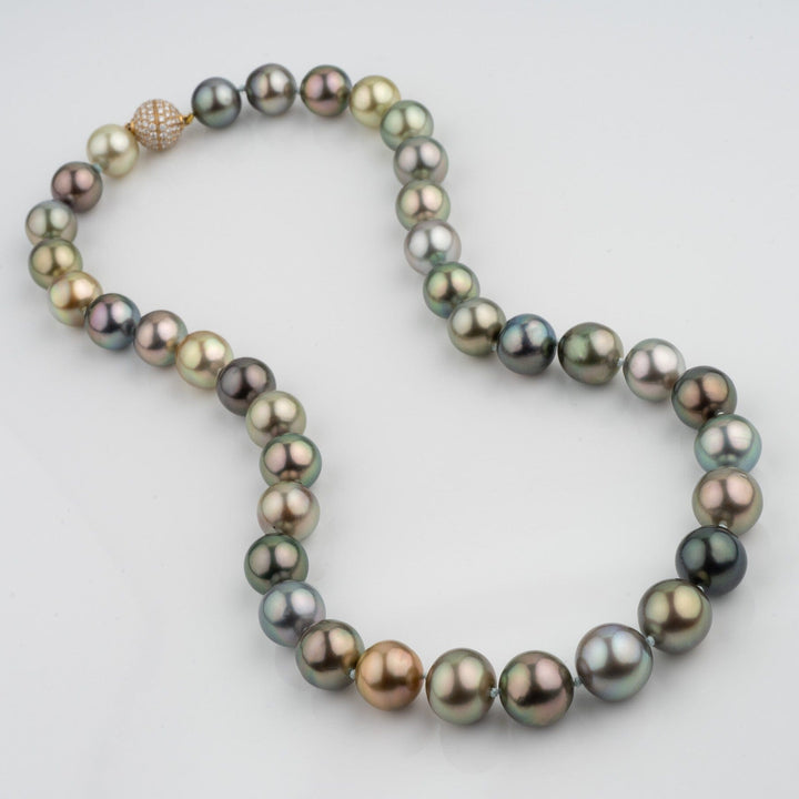 Assael Collection: 10.0–12.0 mm Fijian Pearl Necklace