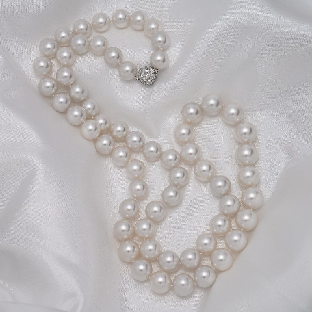 12.0–14.0 mm round South Sea pearl and diamond necklace