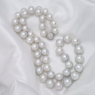 15.0–19.3 mm round South Sea pearl and diamond necklace